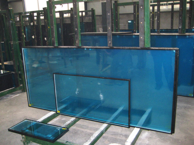 Многослойное энергосберегающее стекло с защитным слоем