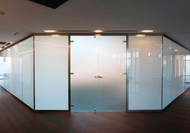 Смарт-стекла для офисных перегородок, изменяющие прозрачность