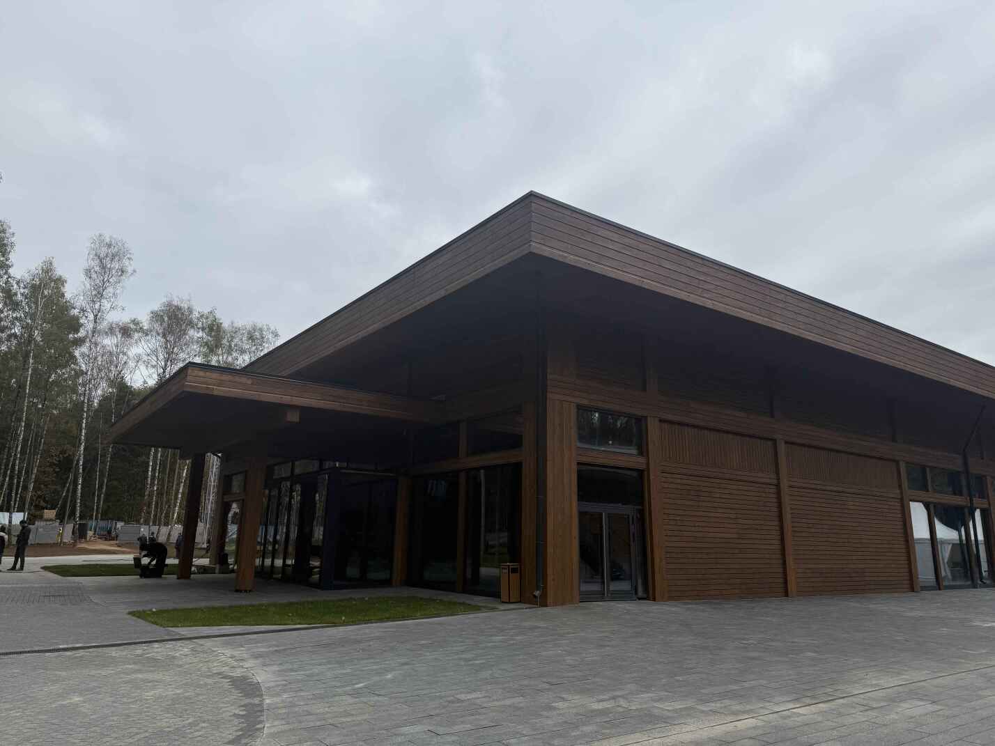 Душевые перегородки для спорткомплекса