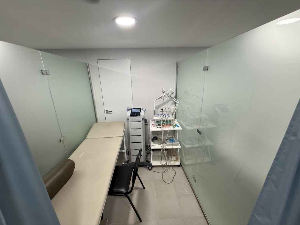 Современное зонирование стеклянными перегородками: решение для клиники Минздрава РФ