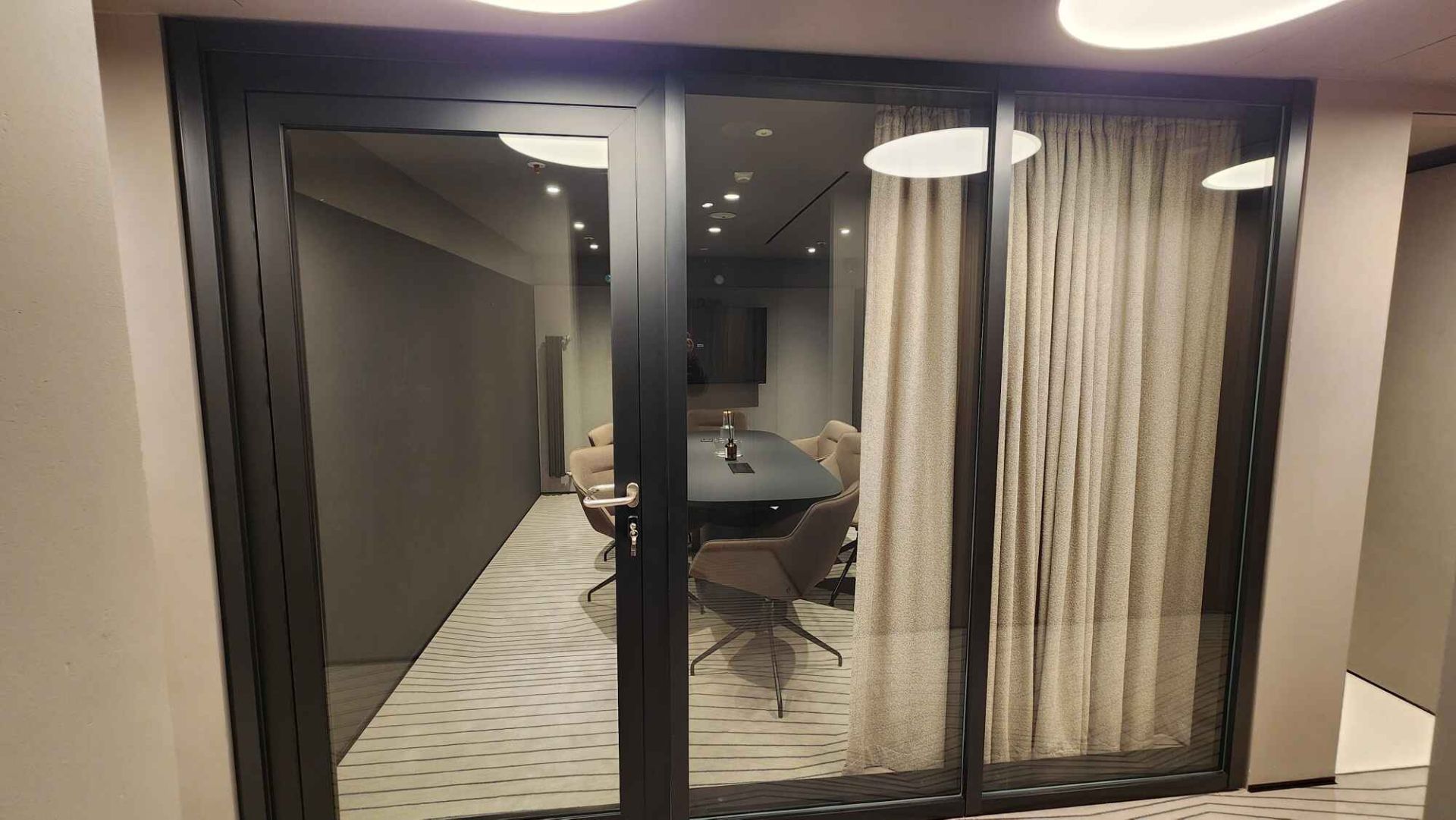 Реализация проекта светопрозрачных противопожарных конструкций в центре Москвы