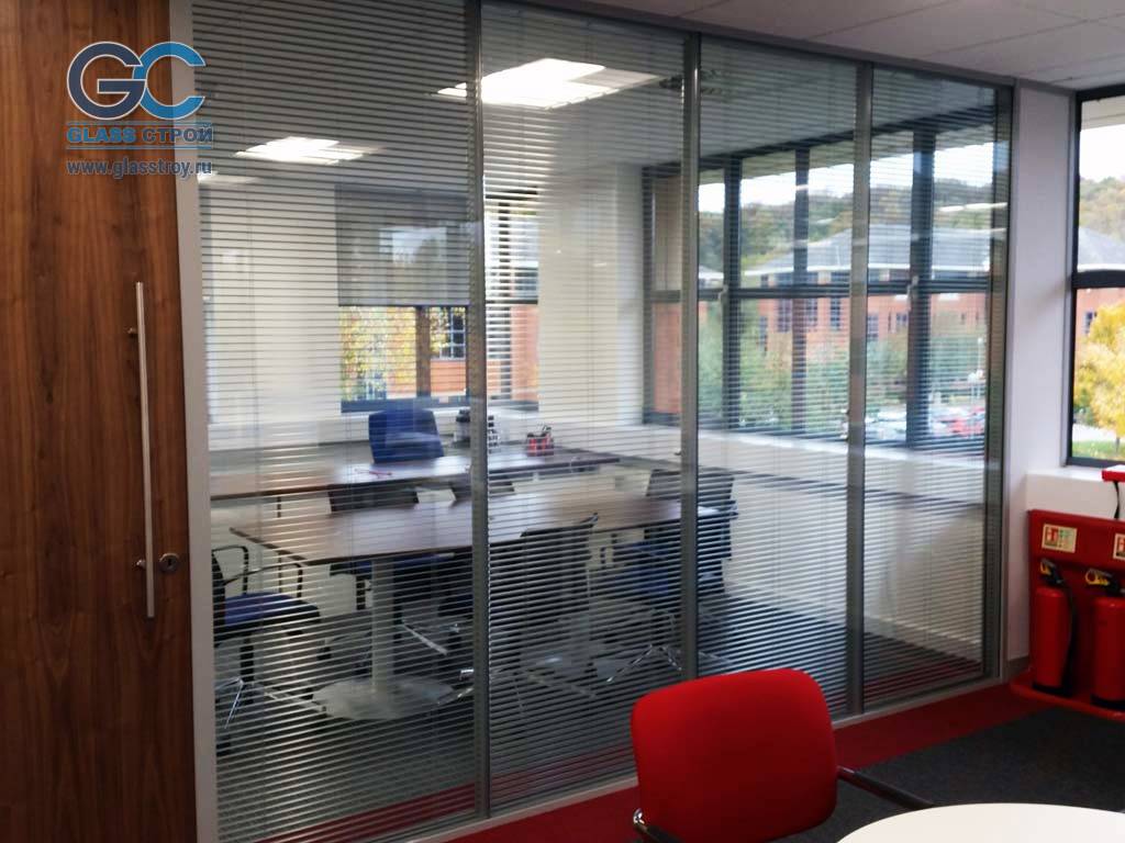 Переговорная комната в стиле open space