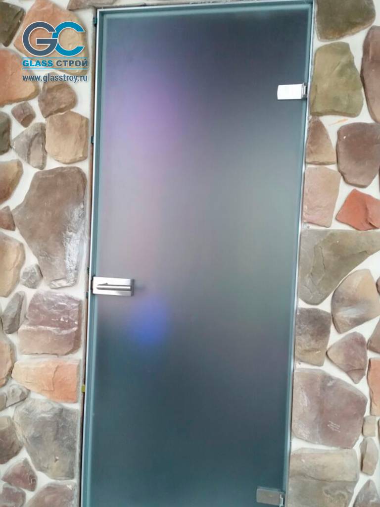 Дверь матовая стеклянная распашная