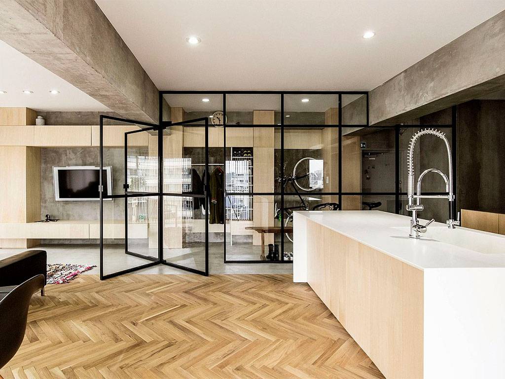 французские стеклянные двери и перегородки