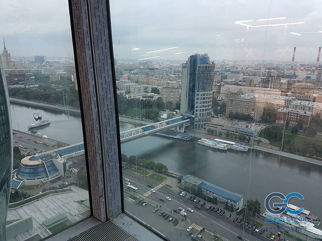 Вид из окна кабинета в офисе