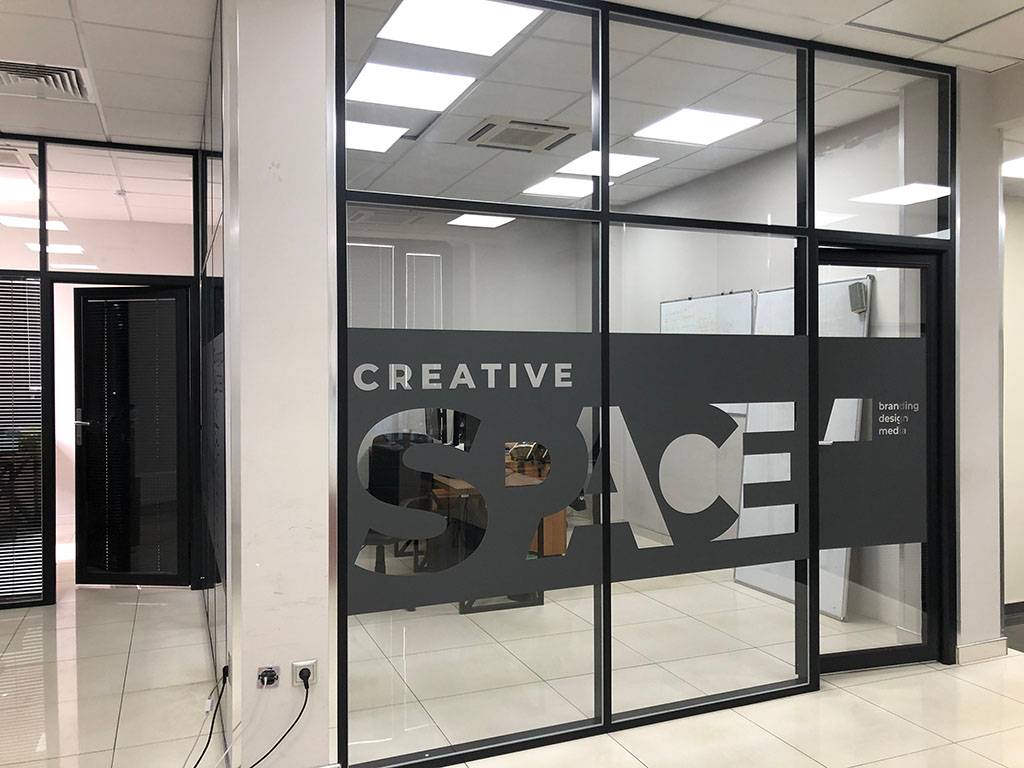 Перегородки для офиса на металлическом каркасе Перегородки для офиса на металлическом каркасе