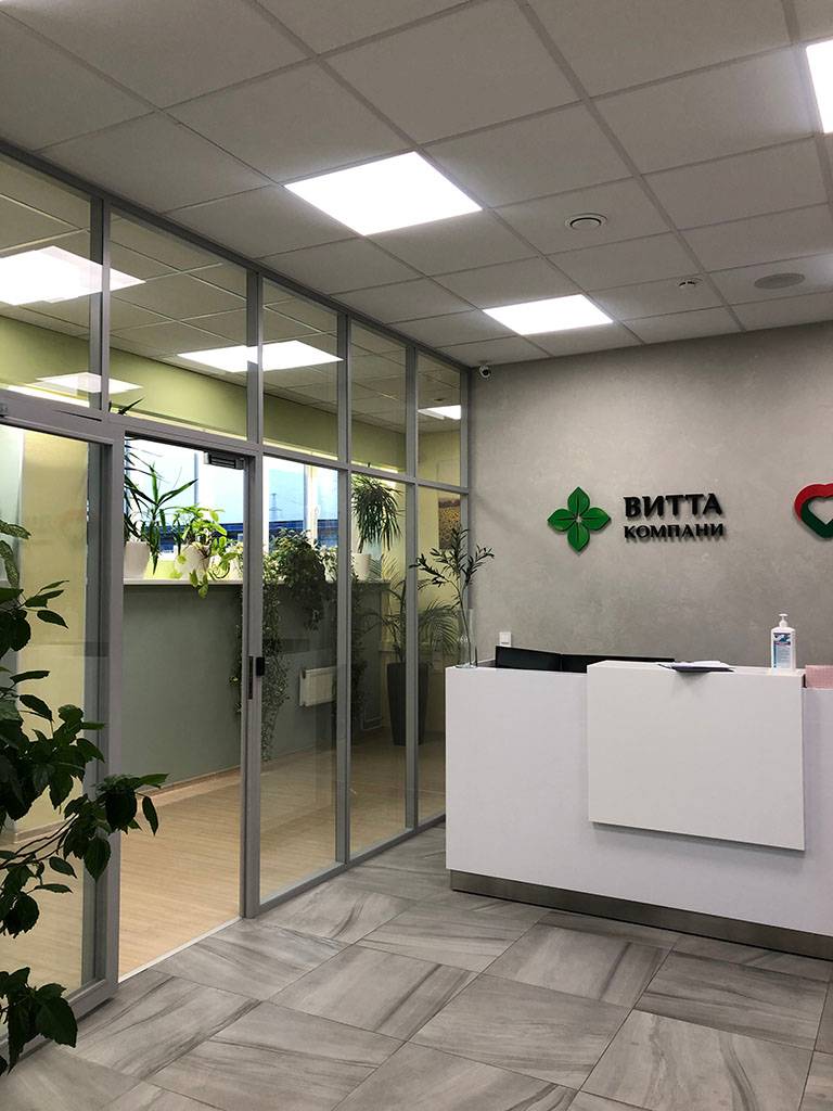Прозрачные перегородки в медицинской компании