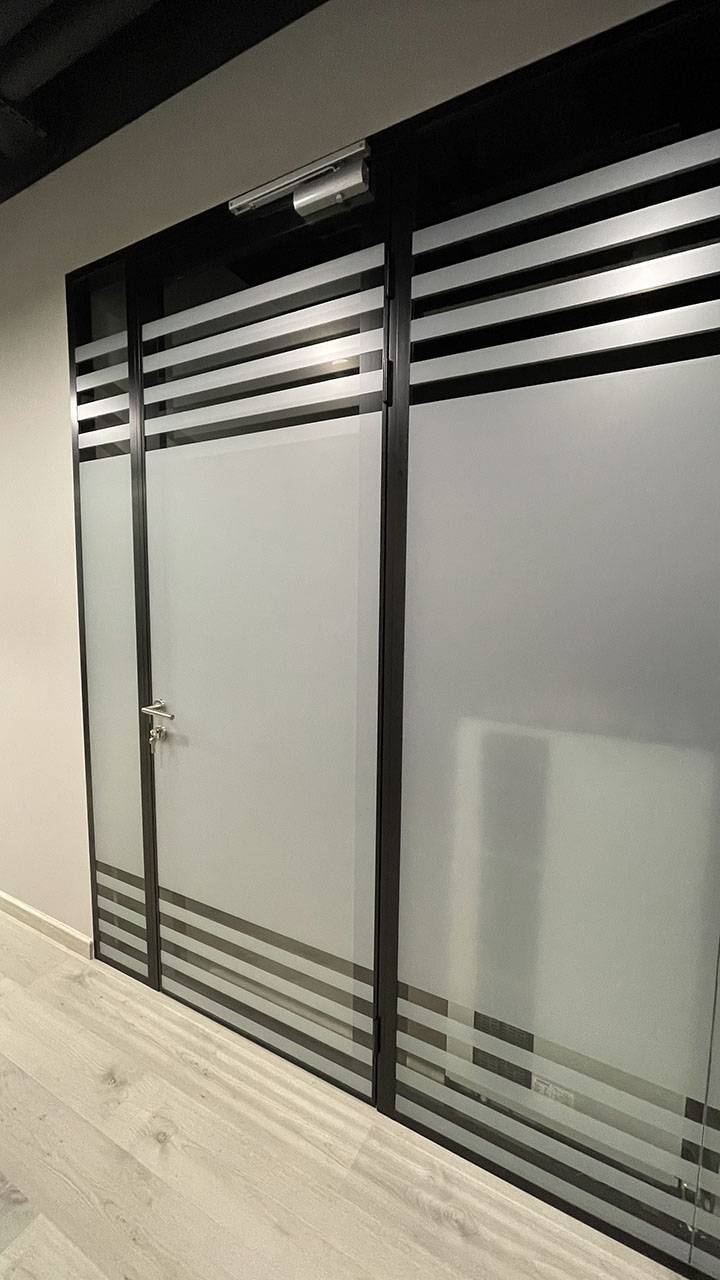 Двери i-Doors с доводчиком