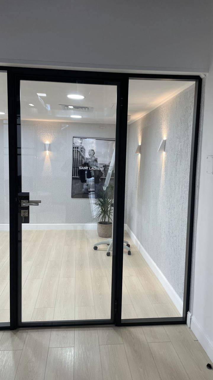 Стеклянная дверь Эстет