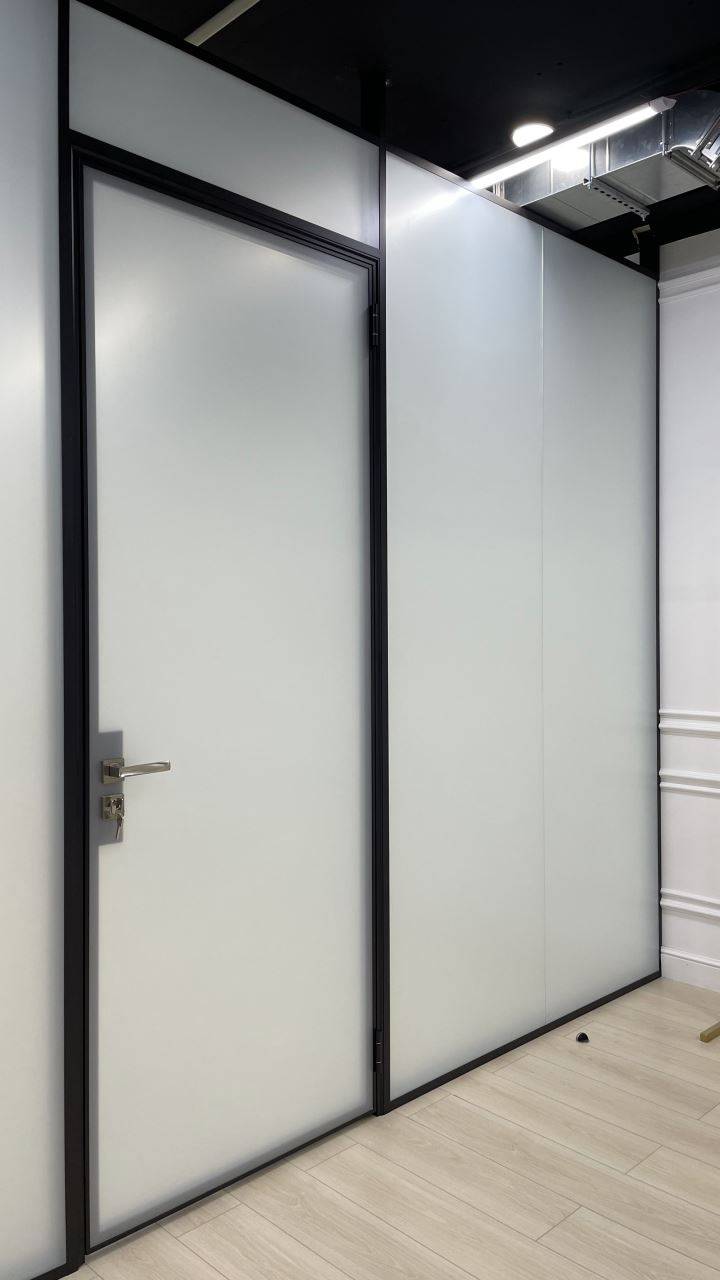 Матовая стеклянная перегородка