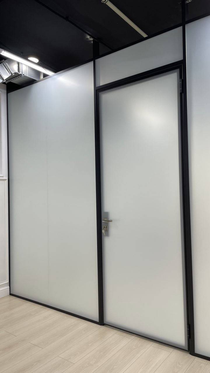 Дверь Эстет матовая