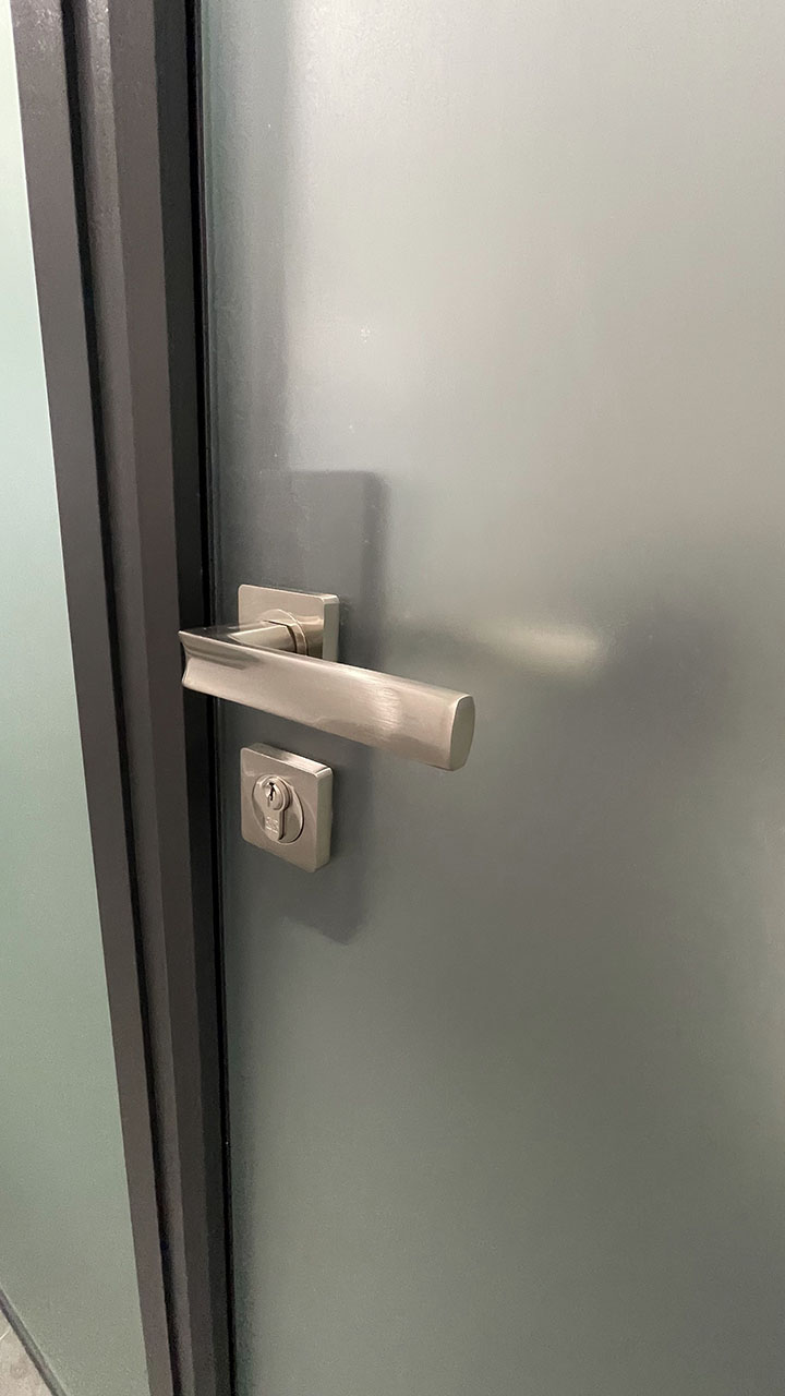 Фурнитура из нержавеющей стали для стеклянной двери