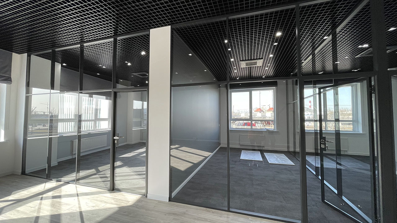 Стеклянные офисные перегородки Стеклянные офисные перегородки