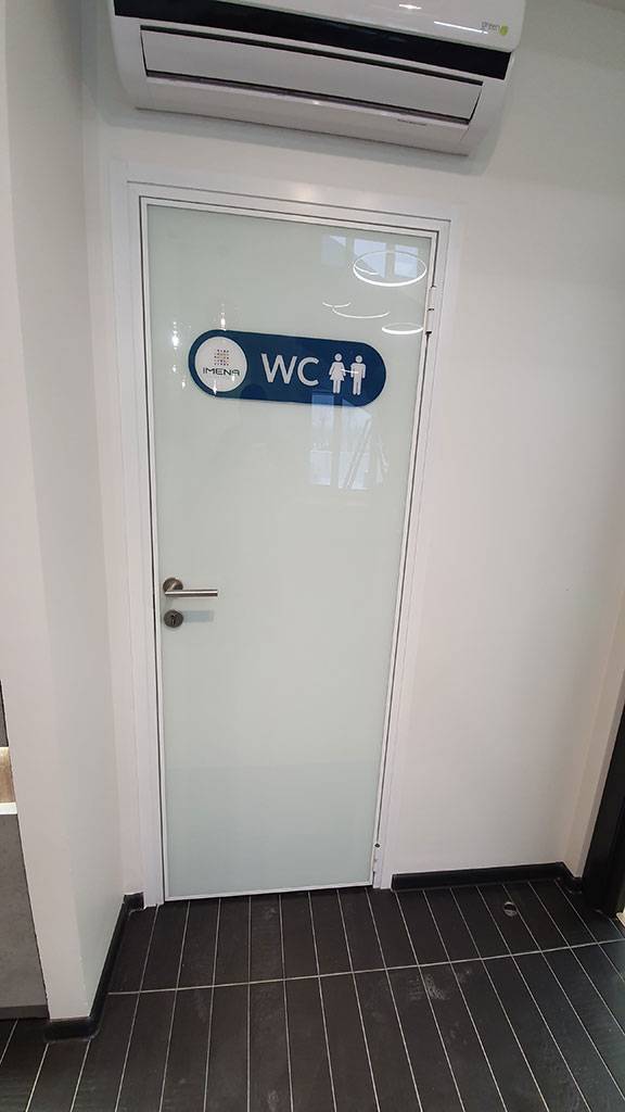 Дверь матовая i-Doors в белом каркасе