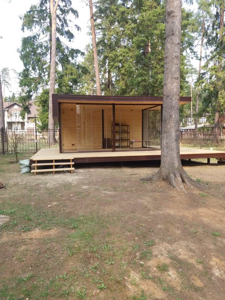 Раздвижные системы перегородок из стекла