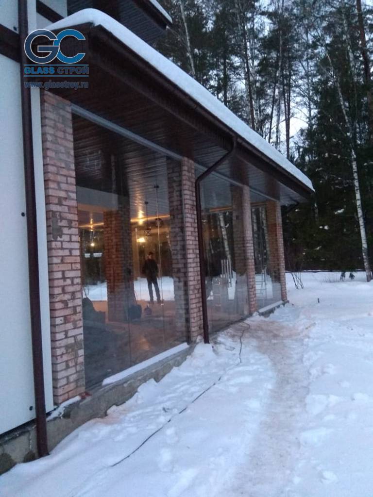 Маятниковые двери и раздвижные перегородки