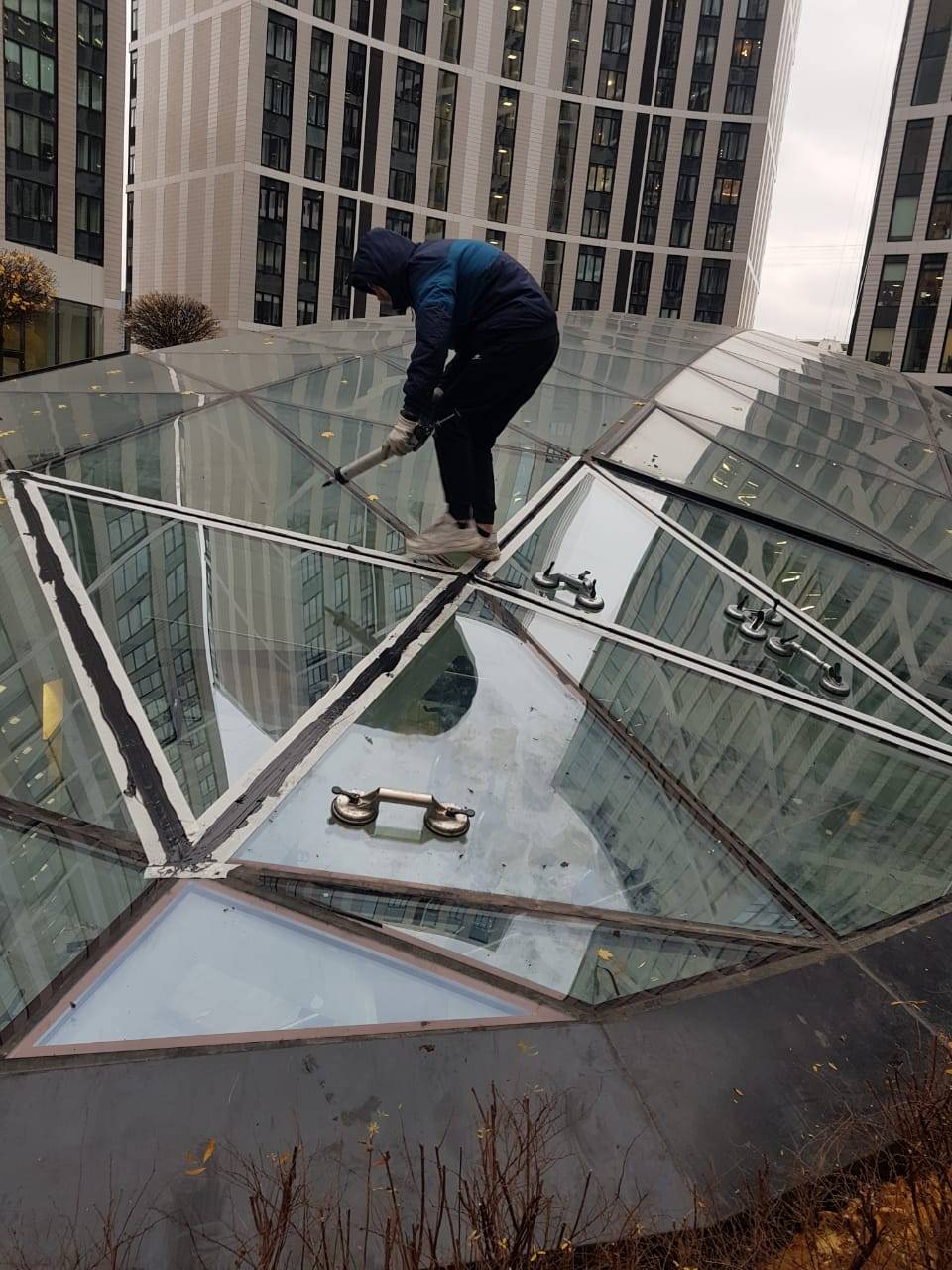 Герметизация стеклянныого купола