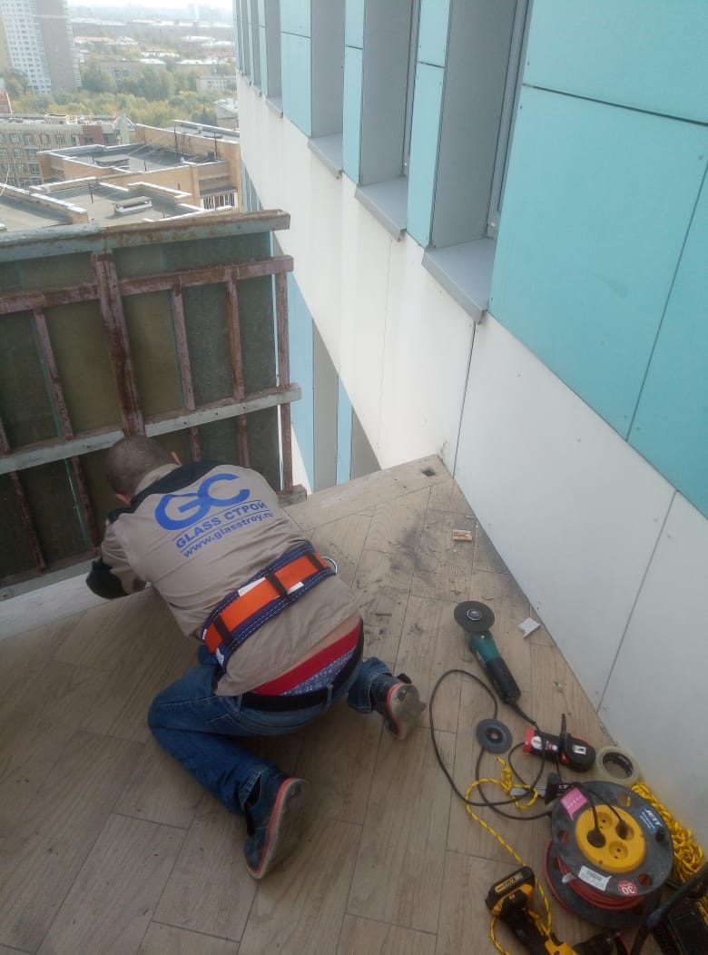 Демонтаж старых ограждений