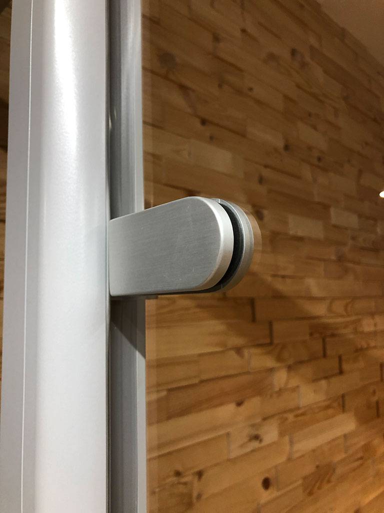 Петля для крепления стеклянной закаленной двери Петля для крепления стеклянной закаленной двери