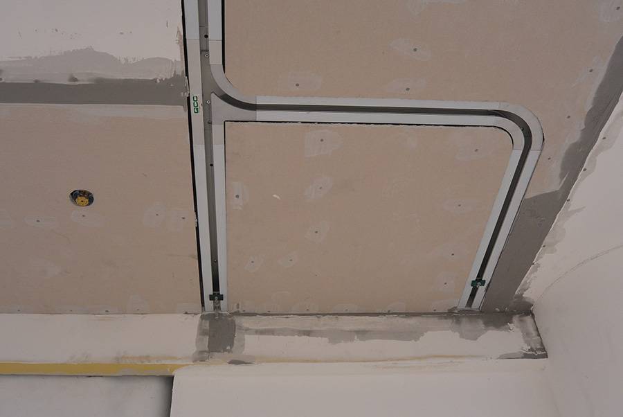 Направляющие для раздвижных стеклянных перегородок