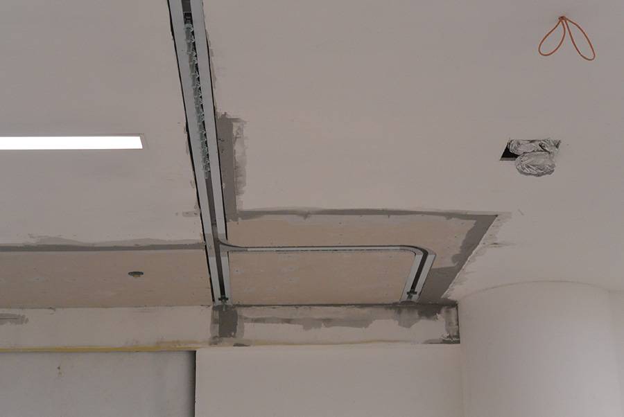 Направляющие стеклянных перегородок