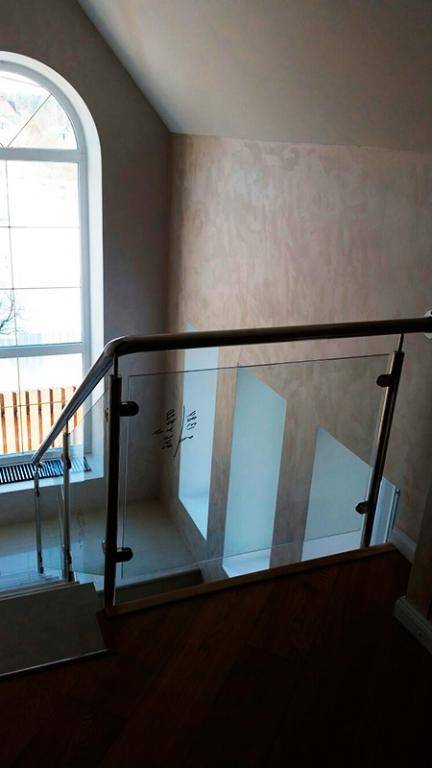 Поворот лестничного ограждения в 90 градусов