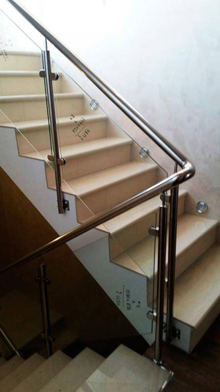 Поворот лестничного ограждения из нержавейки