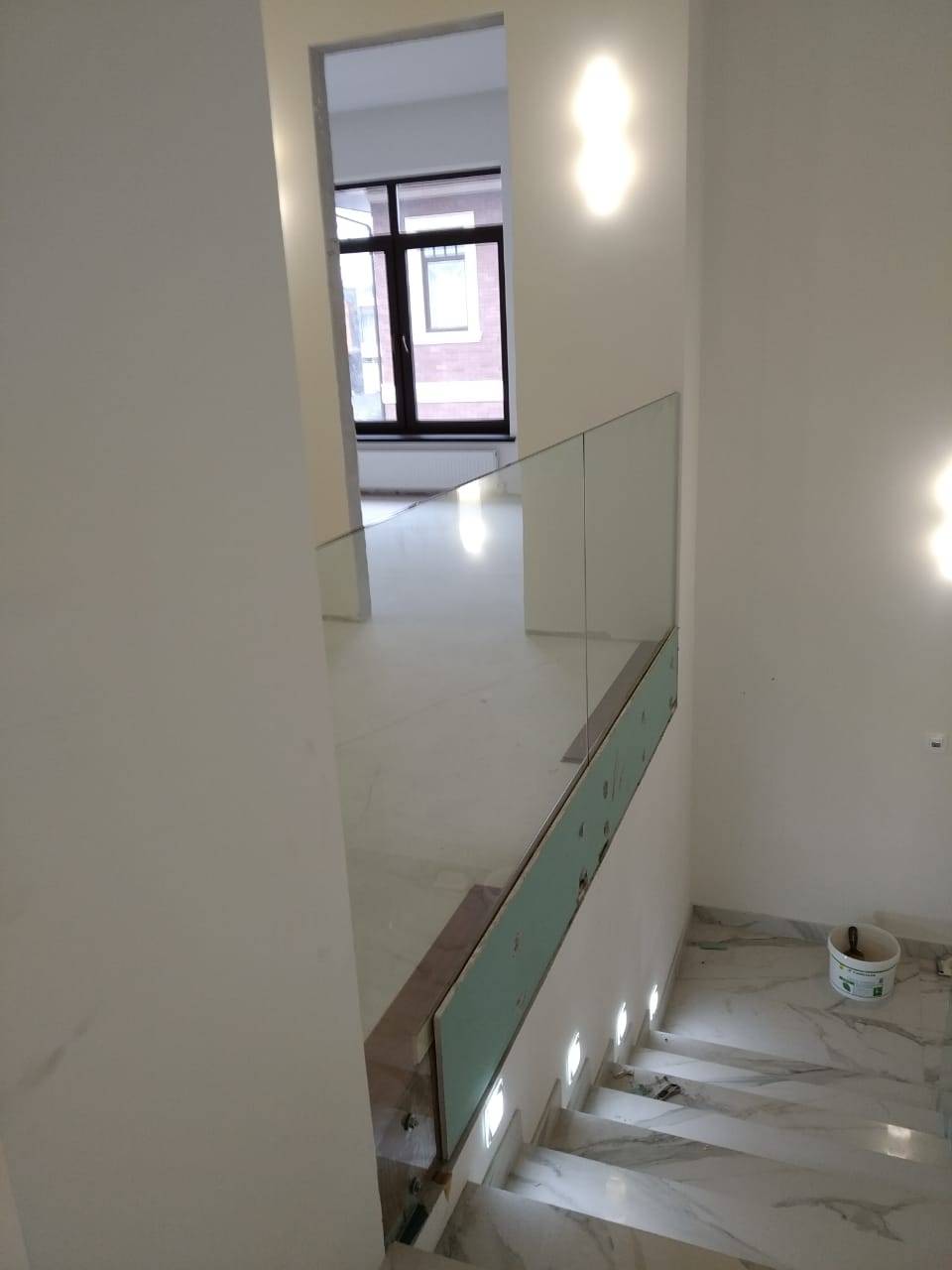 Ограждения на точках монет