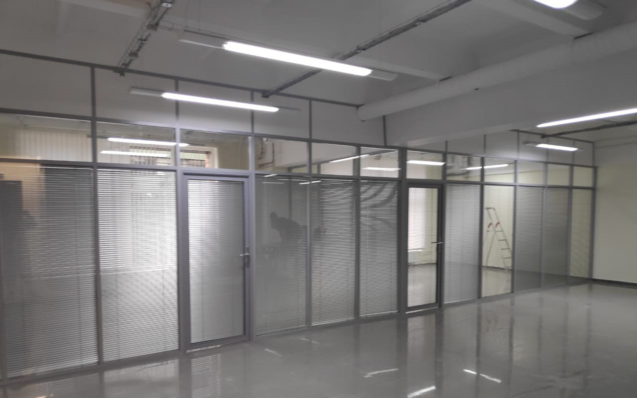 Кабинеты из стеклянных перегородок