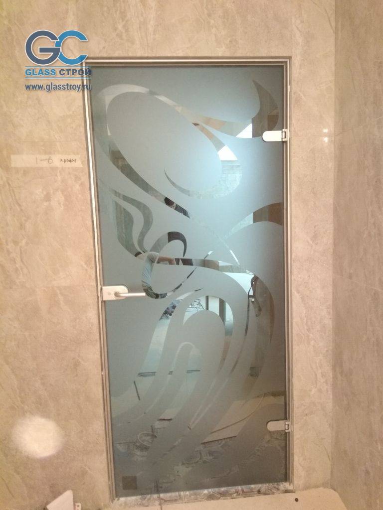 Пескоструйная обработка полотна стеклянной двери