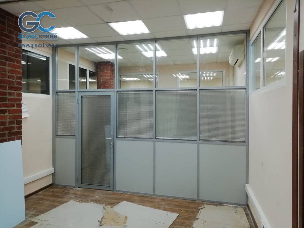 Комбинированные перегородки из стекла и гипсовинила
