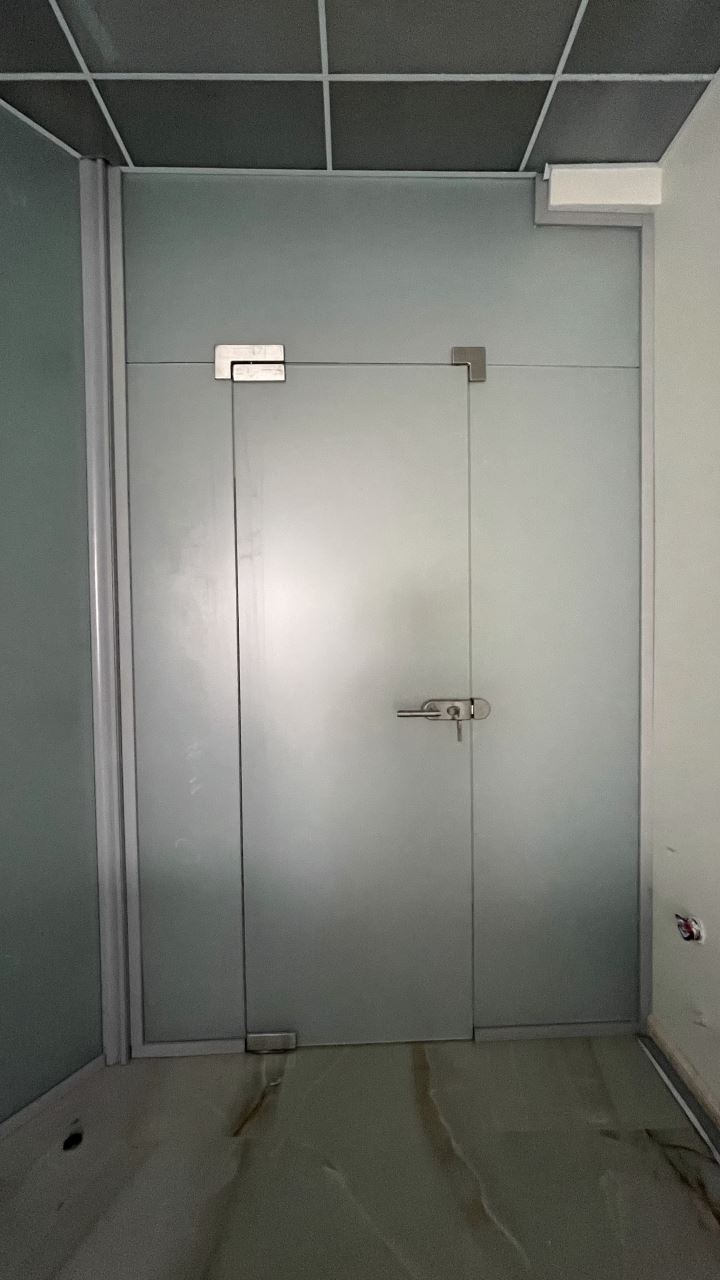 одностороннее стекло