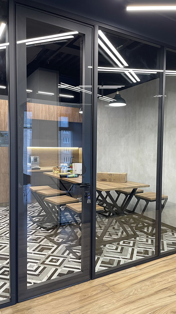 Офисные перегородки и двери