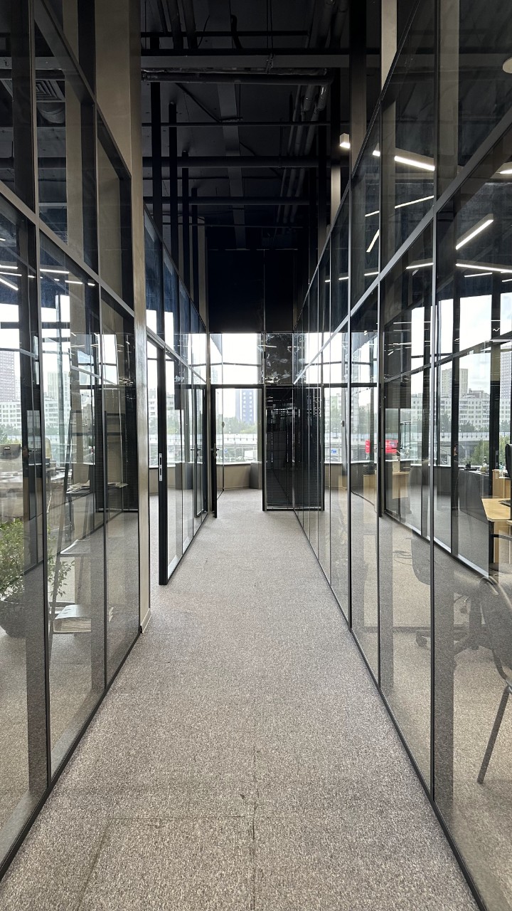 Профили для перегородок алюминиевые