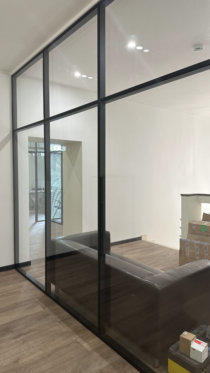 Алюминиевые профили для перегородок