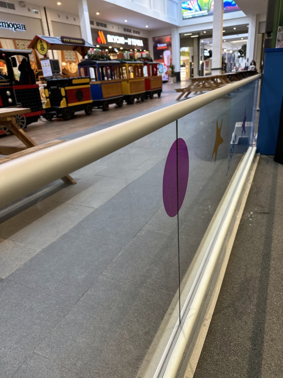 Стеклянные ограждения для ресторанов