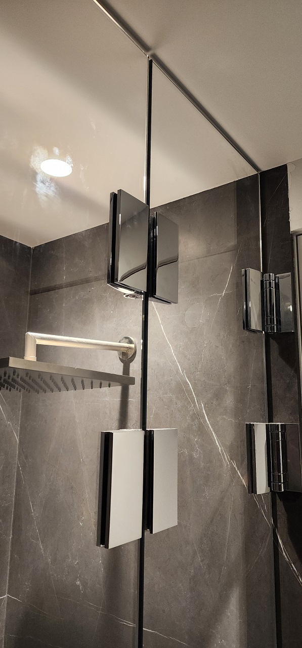 Душевые перегородки из стекла на заказ