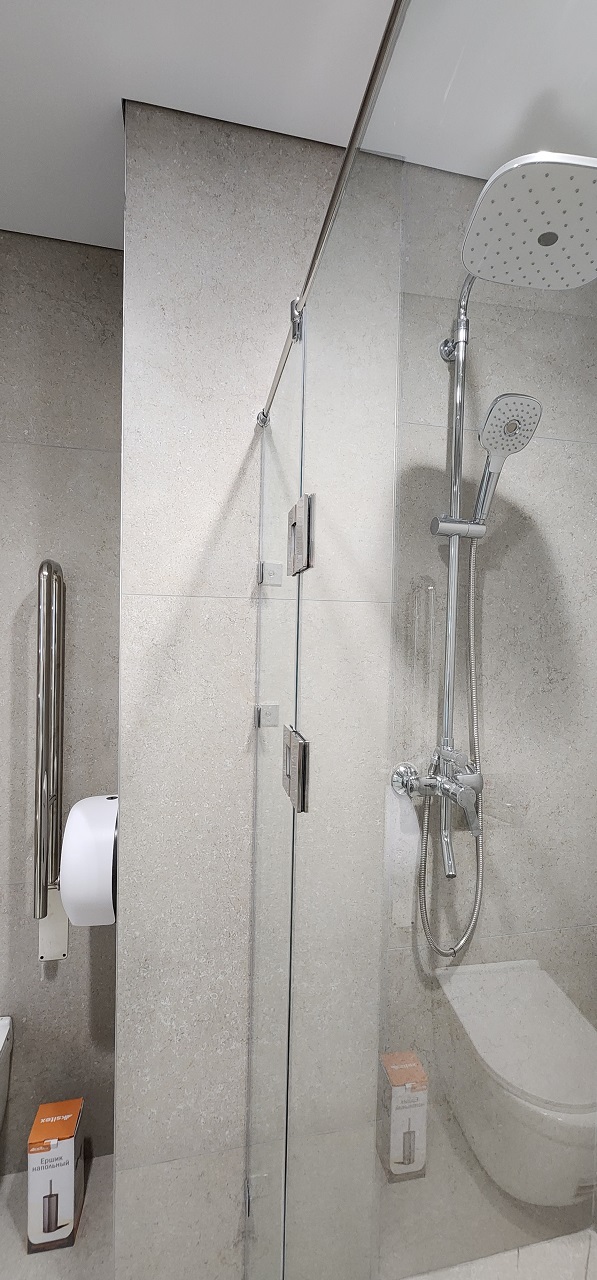 Душевая перегородка для ванной