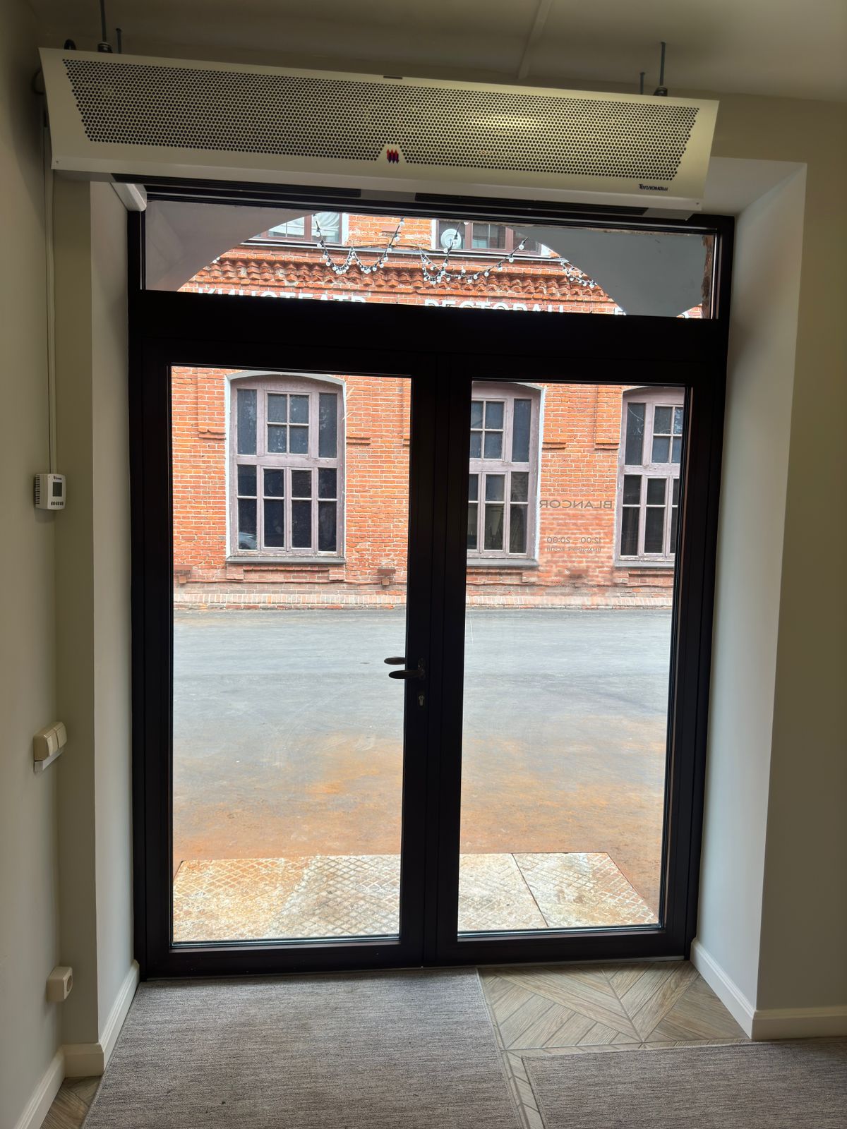 Входная группа изнутри