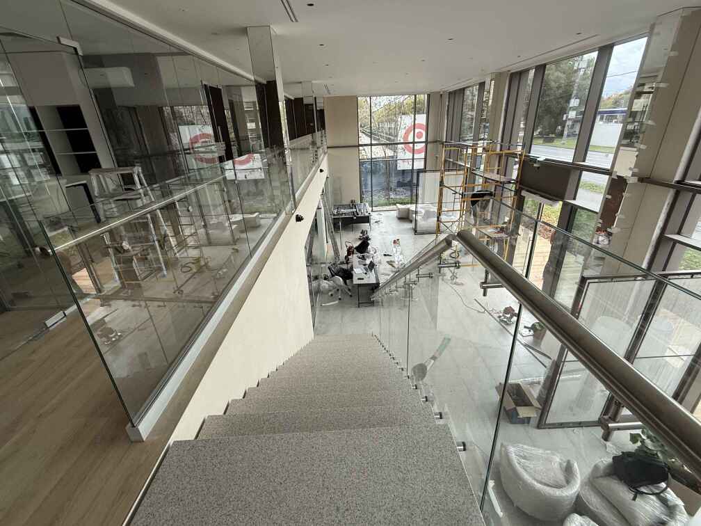 Цельностеклянное ограждение