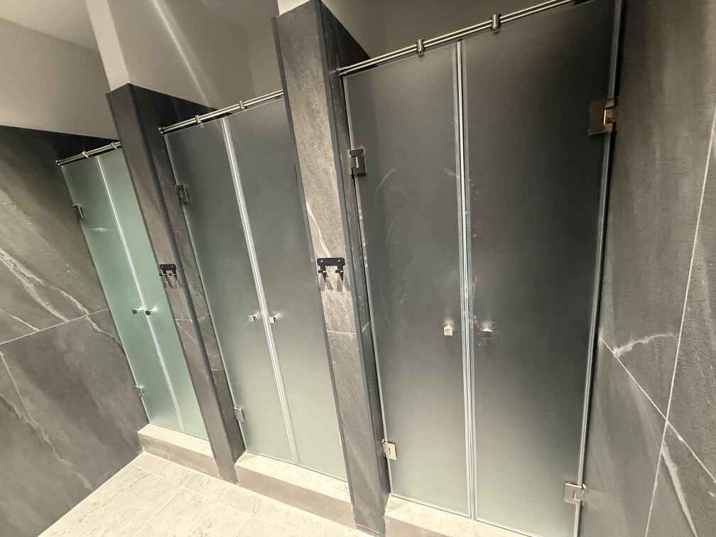Душевые перегородки из стекла