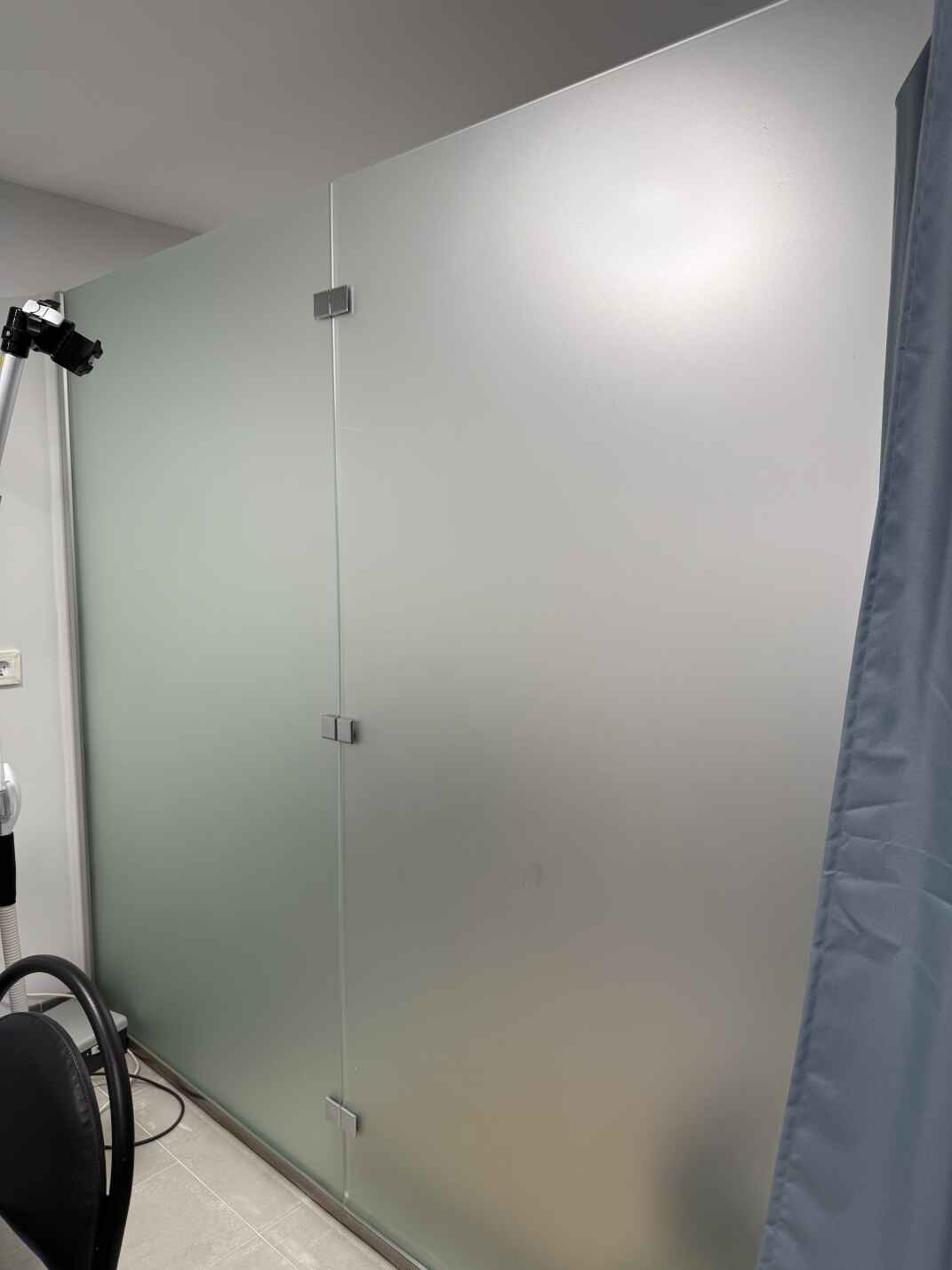 Стеклянные перегородки для клиники 