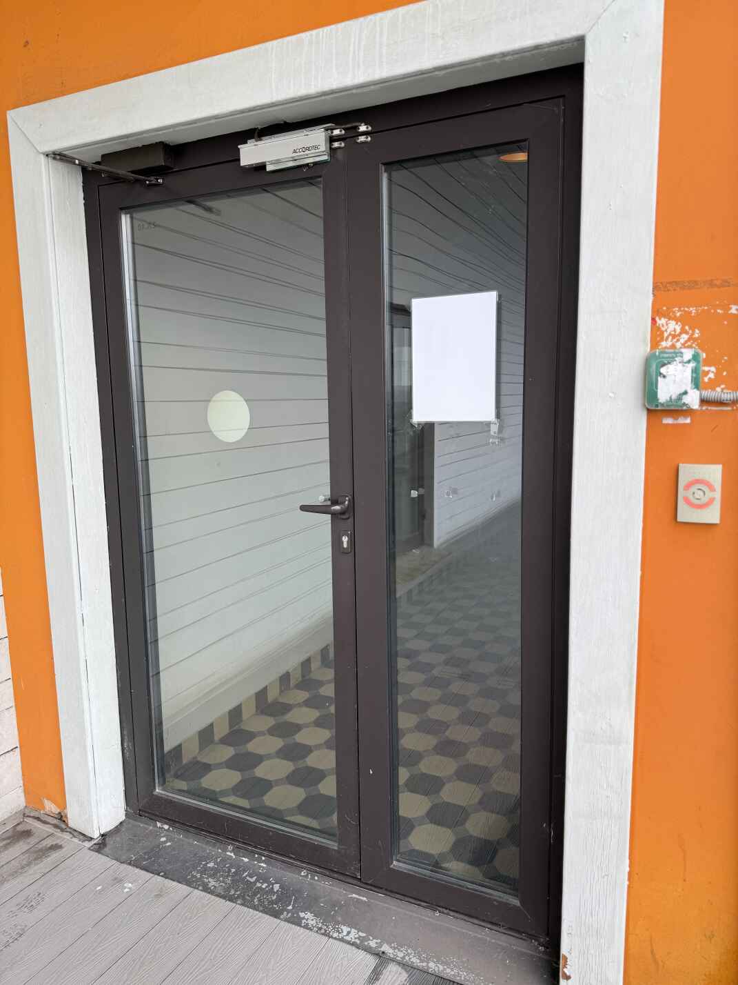 Фасадные стеклянные алюминиевые группы