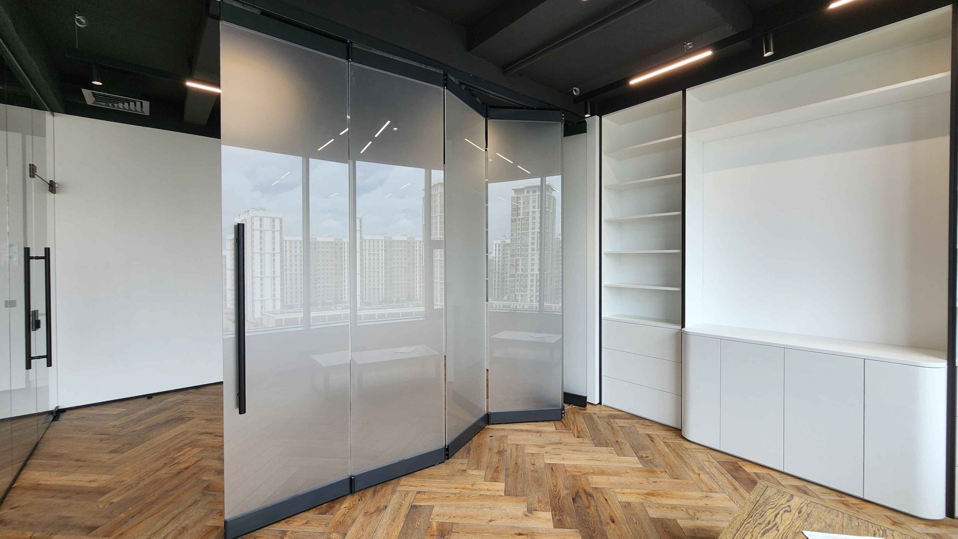 Перегородки из матового стекла раздвижные