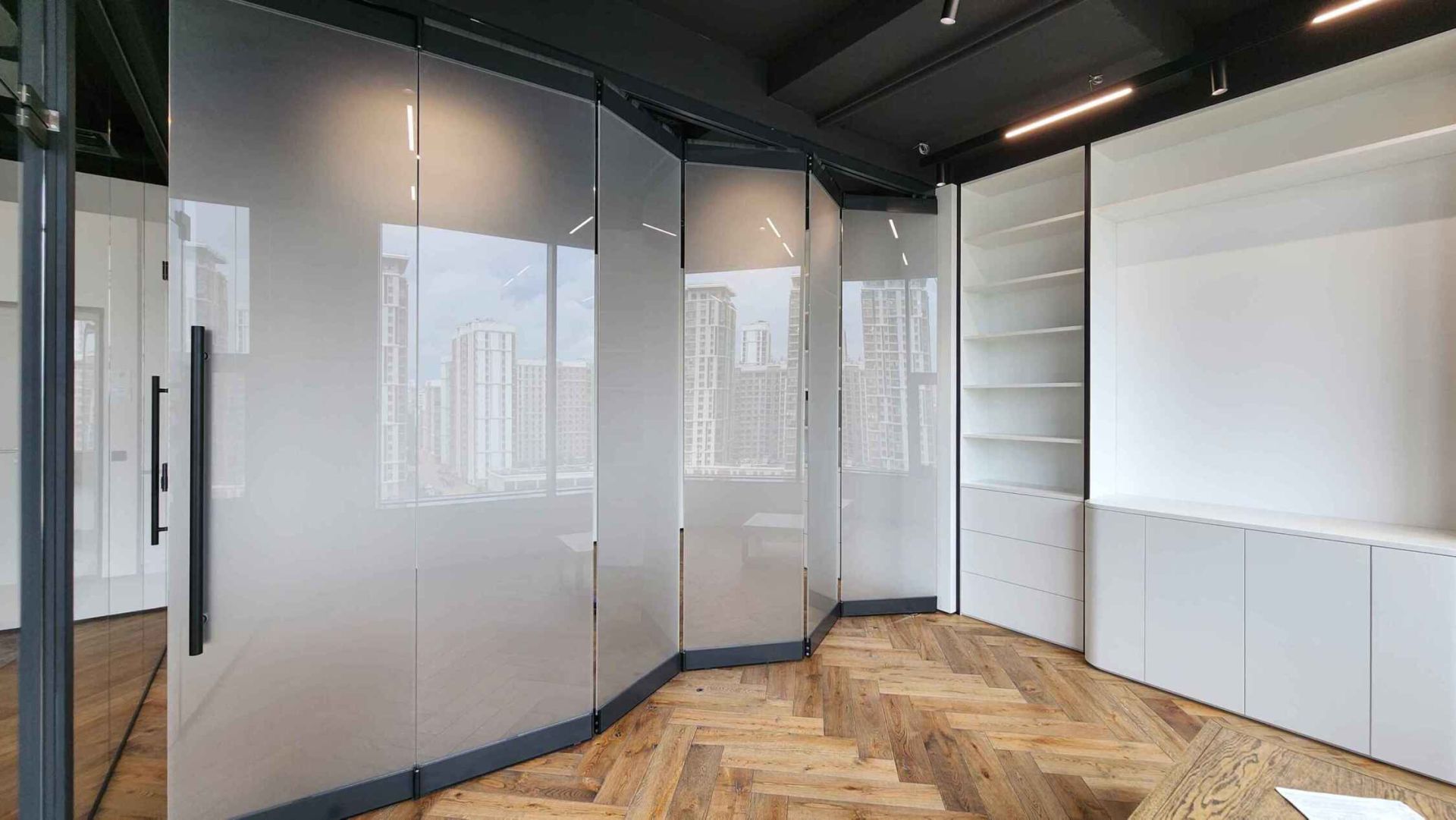 Трансформируемая стена —  гармошка