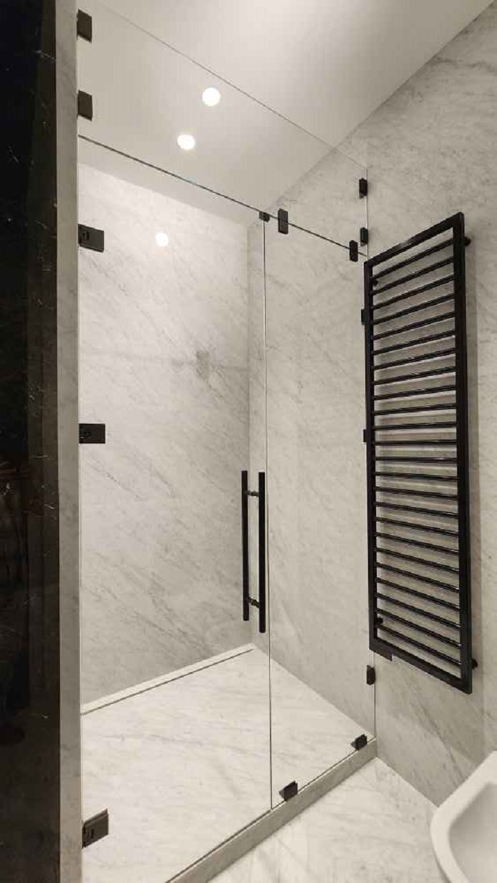 Стеклянные душевые перегородки цена