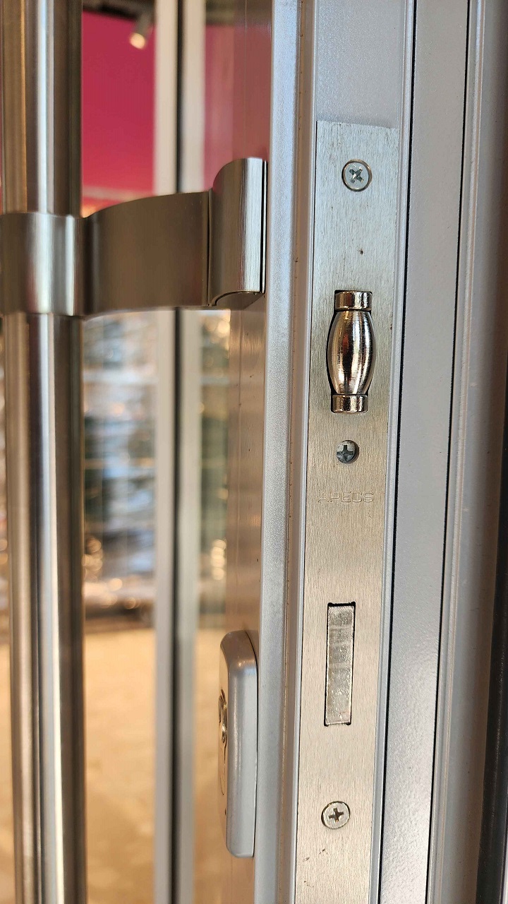 Замок двери