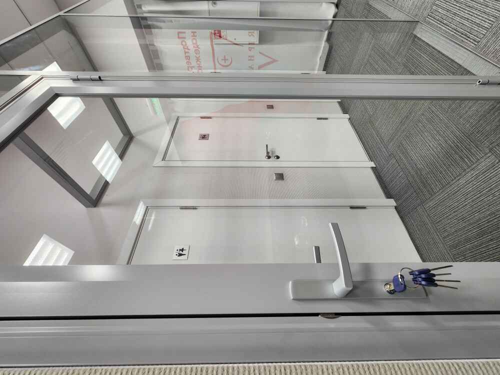 Каркасные распашные двери