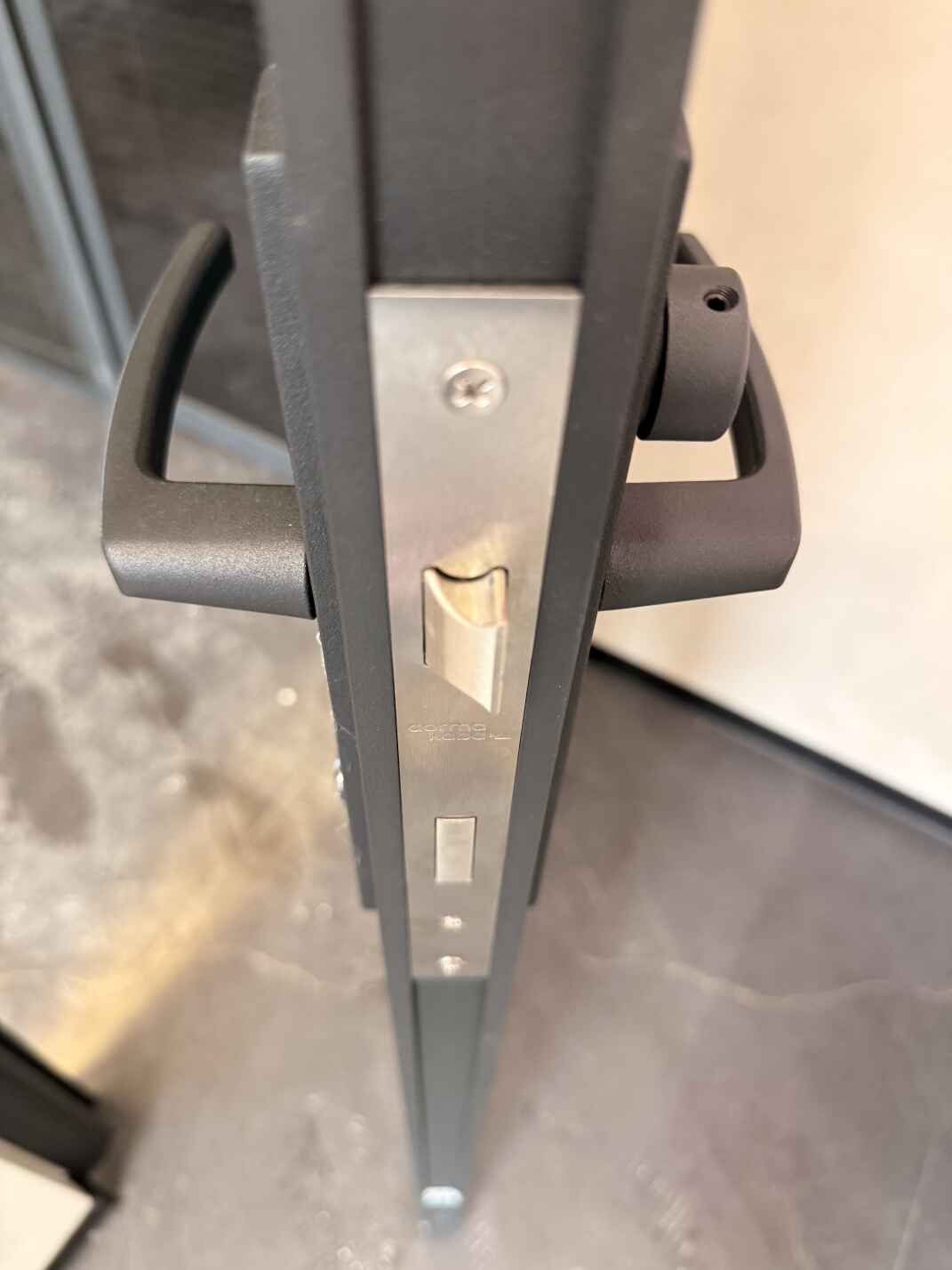 Замок двери