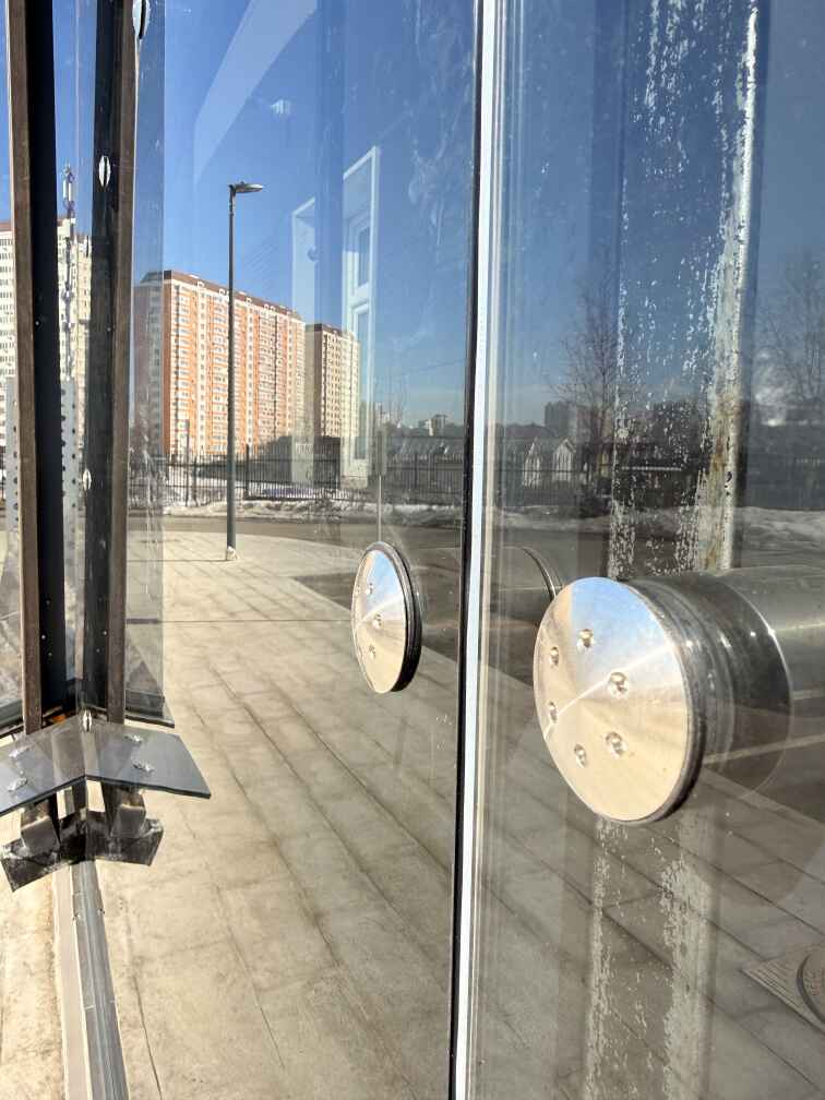 Крепление стекла